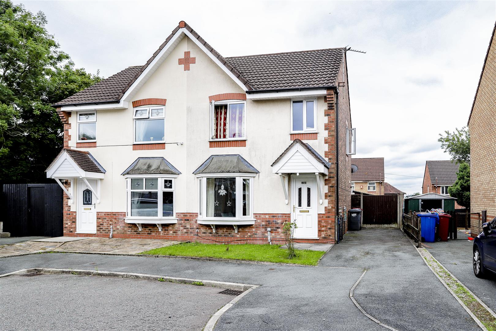 3 Bed Semi-detached House For Sale - Main Image